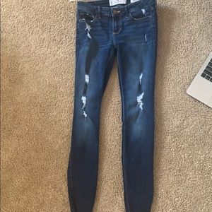 hollister jeans!!